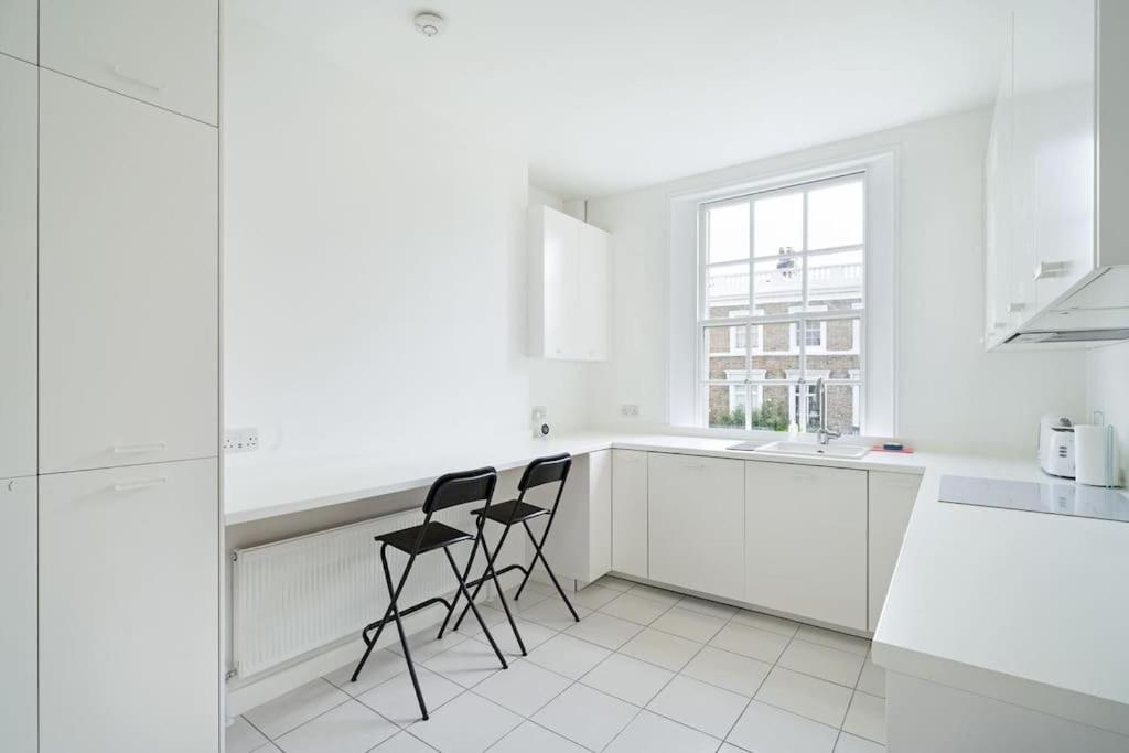 Beautiful Two Bedroom Maisonette In The Heart Of Chelsea London Kültér fotó